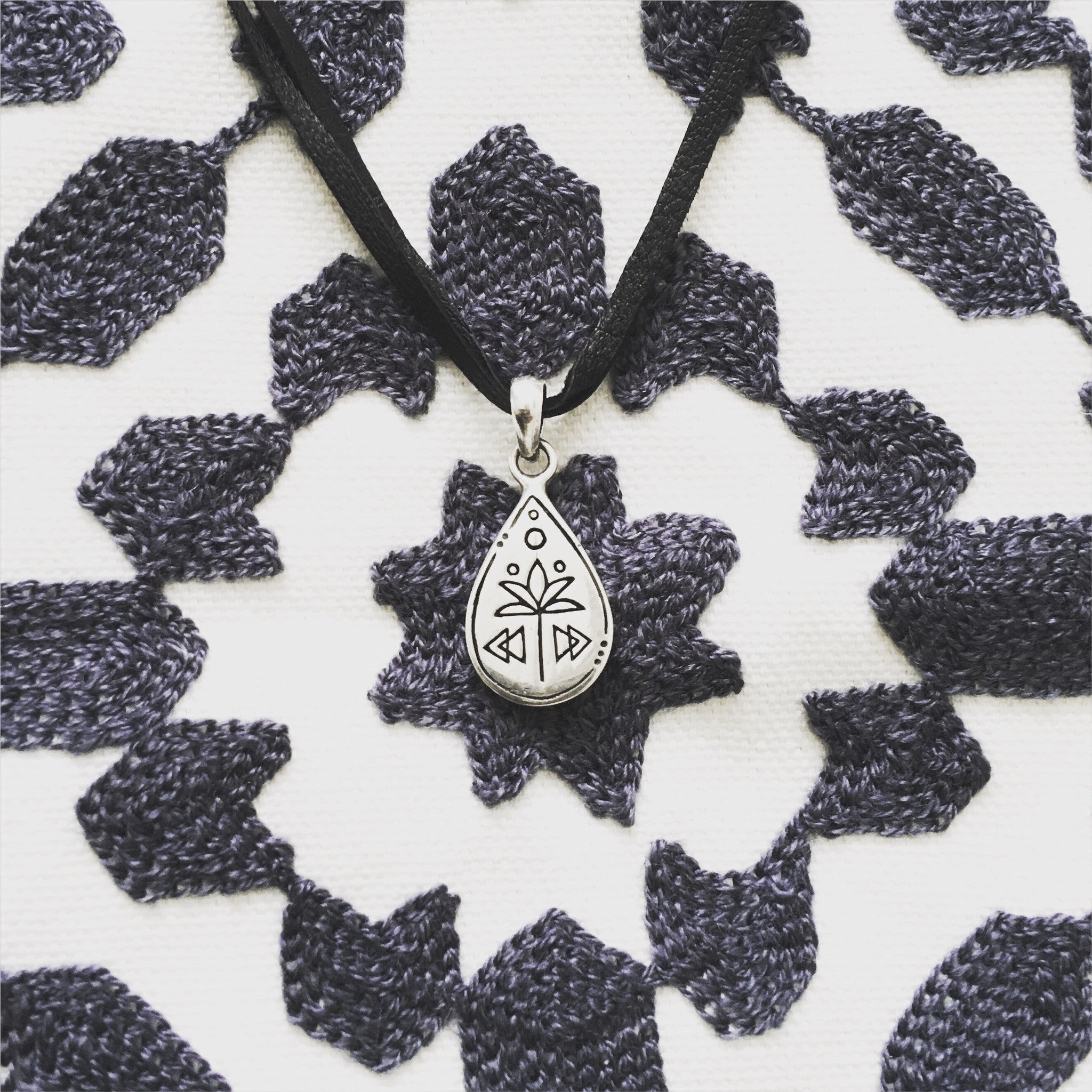 Drops of Paradise Pendant